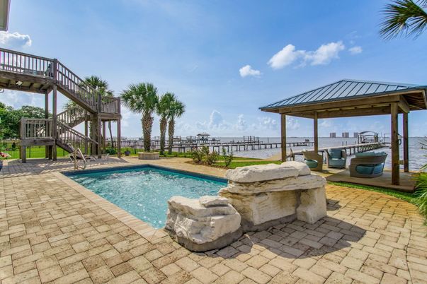 Exterior, Pool, Water