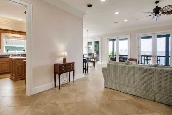 Interior, Living room, Recessed Lighting, Water