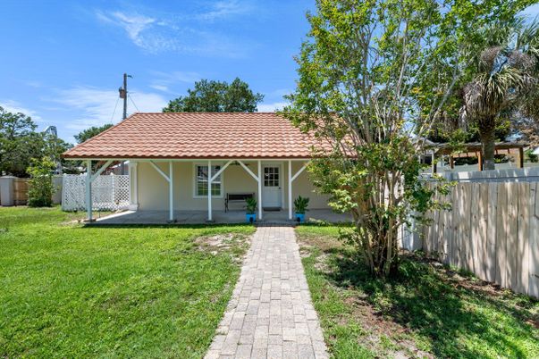 Backyard, Exterior