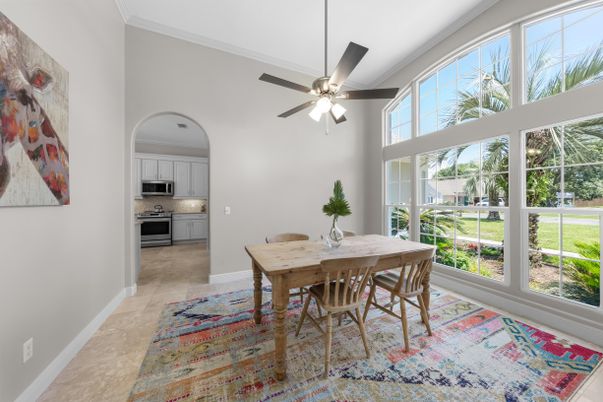 Dining room, Interior, Kitchen, Stainless Steel Appliances