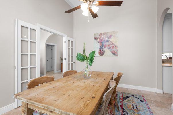 Dining room, Interior