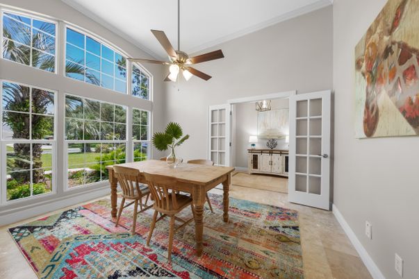 Dining room, Interior