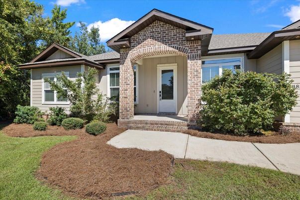 Exterior, Facade, Brick Facade, American Craftsman