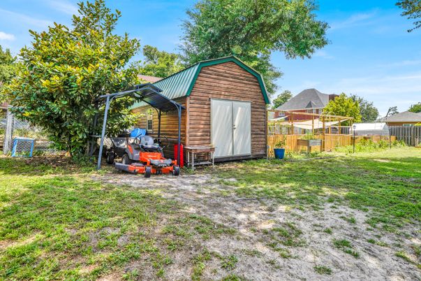 Backyard, Exterior