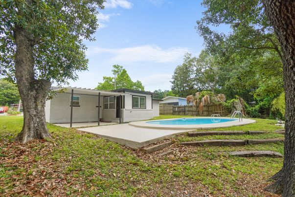 Backyard, Exterior, Pool
