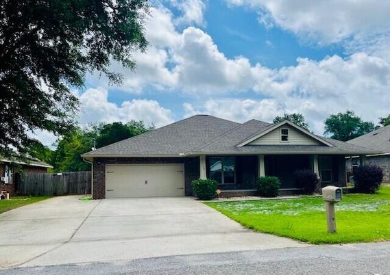 Attached, Exterior, Facade, Ranch