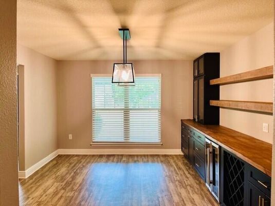 Interior, Pendant Lights, Wood Texture Flooring