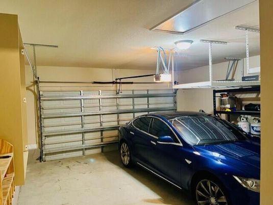 Garage, Interior