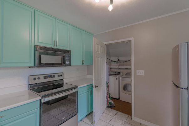 Interior, Kitchen, Utility Closets, Washer