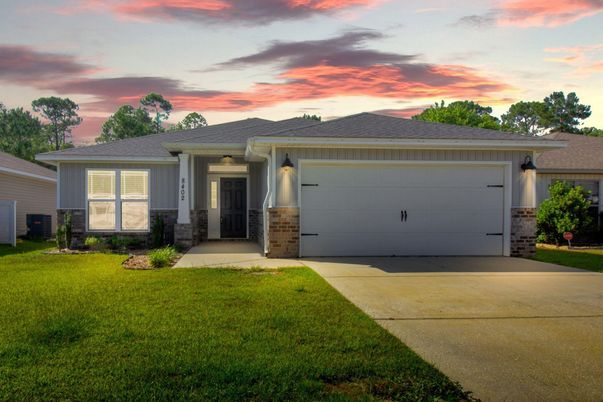 Attached, Exterior, Facade, Ranch