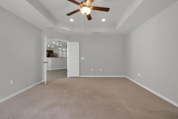 Empty room, Interior, Pendant Lights, Recessed Lighting