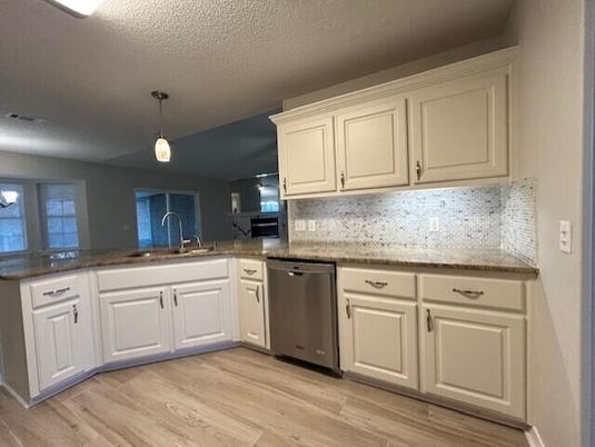 Interior, Kitchen, Pendant Lights, Wood Texture Flooring