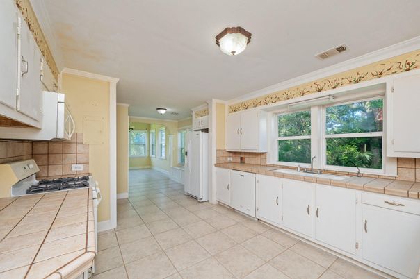 Interior, Kitchen, Tile Countertops