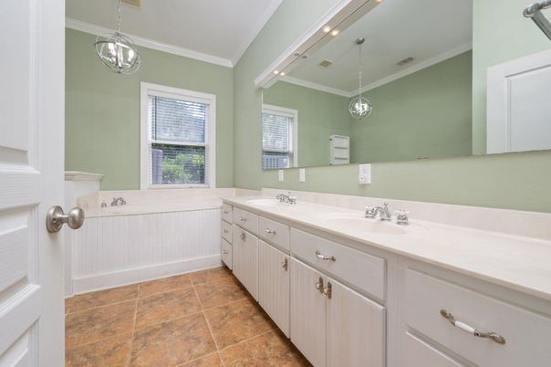 Bathroom, Dual Sink Vanities, Interior, Pendant Lights, Recessed Lighting