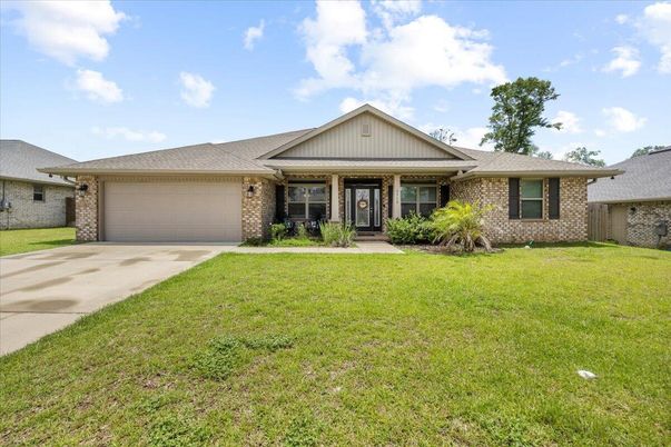 Attached, Exterior, Facade, Brick Facade, Ranch