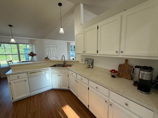 Interior, Kitchen, Pendant Lights, Wood Texture Flooring