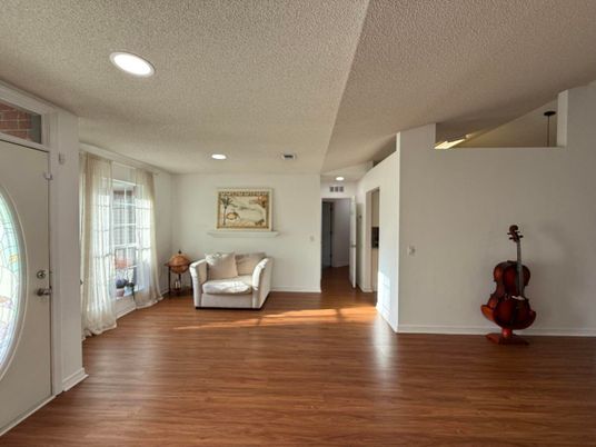 Interior, Recessed Lighting, Wood Texture Flooring