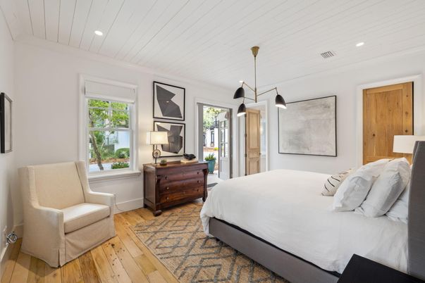 Bedroom, Interior, Pendant Lights, Recessed Lighting, Wood Texture Flooring