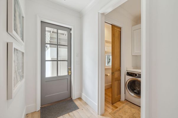 Interior, Washer, Wood Texture Flooring