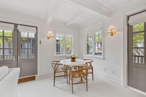 Dining room, Interior