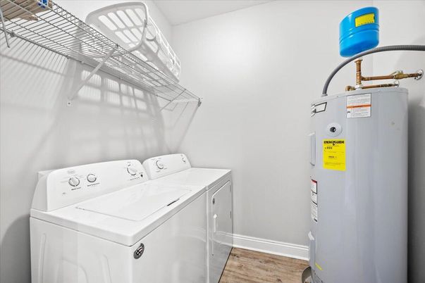 Interior, Washer, Wood Texture Flooring