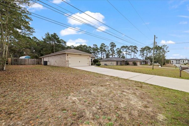 Backyard, Detached Garage, Exterior