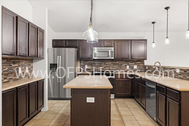 Interior, Kitchen, Pendant Lights, Stainless Steel Appliances