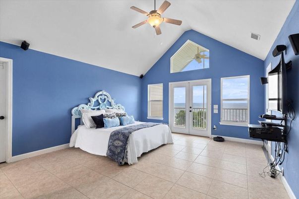 Bedroom, Interior, Water