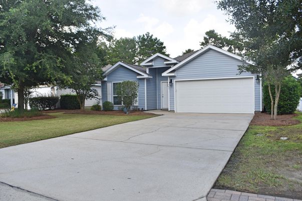 Attached, Exterior, Facade, Ranch