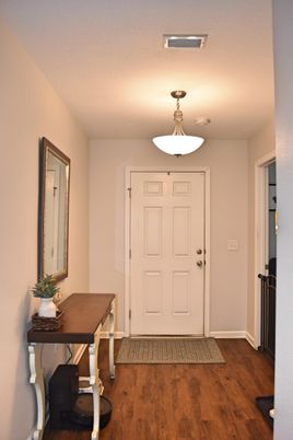 Interior, Pendant Lights, Wood Texture Flooring