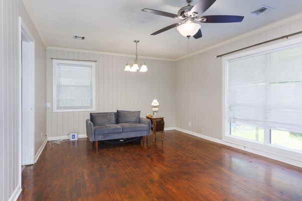 Empty room, Interior, Pendant Lights, Wood Texture Flooring