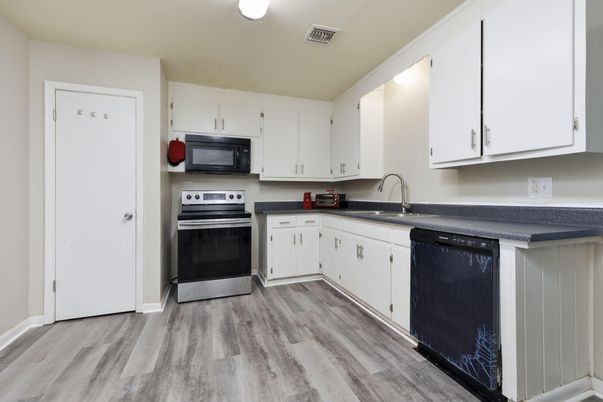 Interior, Kitchen, Stainless Steel Appliances, Wood Texture Flooring