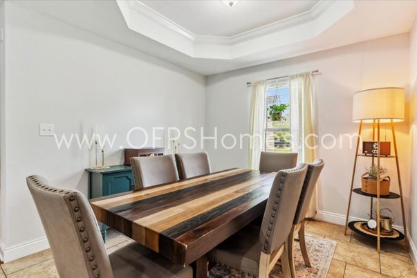 Dining room, Interior