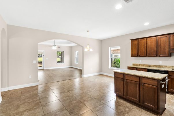 Empty room, Interior, Pendant Lights, Recessed Lighting