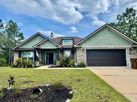 Attached, Exterior, Facade, Ranch