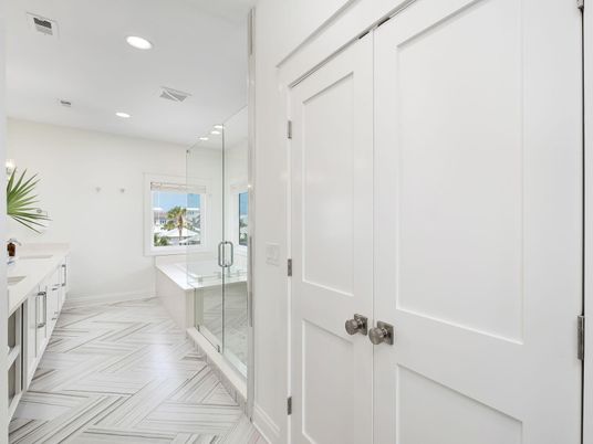 Bathroom, Free Standing Baths, Interior, Marble, Recessed Lighting, Water