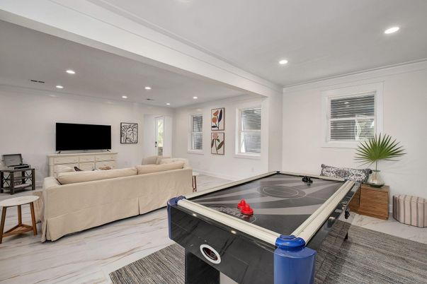 Billiard Table, Game Room, Interior, Living room, Recessed Lighting