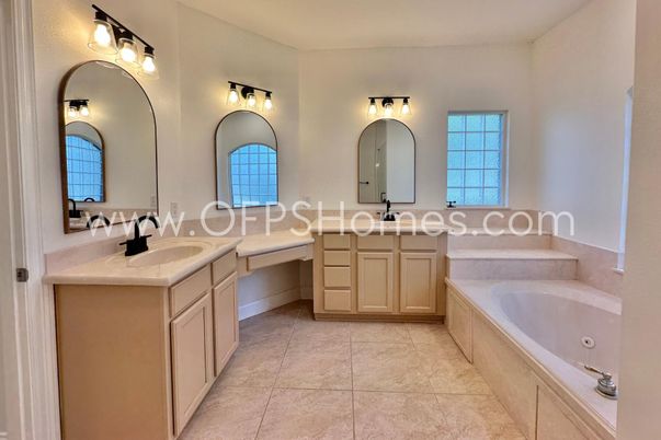 Bathroom, Dual Sink Vanities, Interior