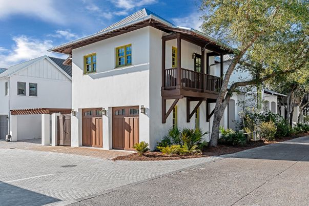 Attached, Exterior, Facade, Spanish Mediterranean