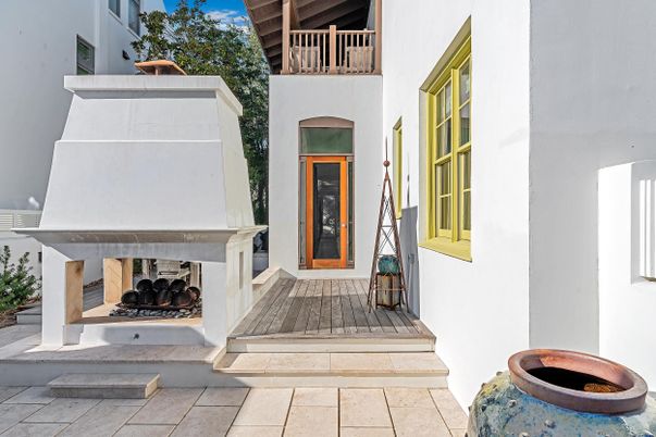 Exterior, Fireplace