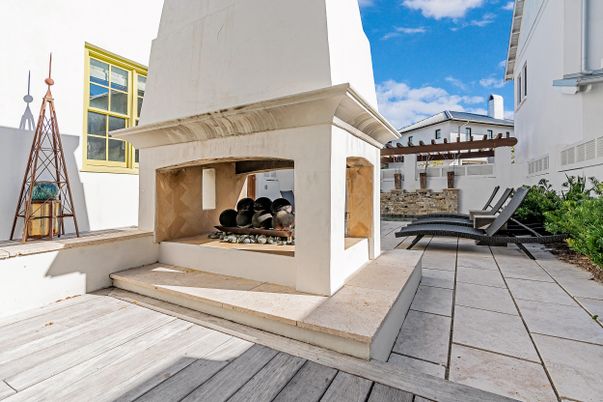 Exterior, Fireplace