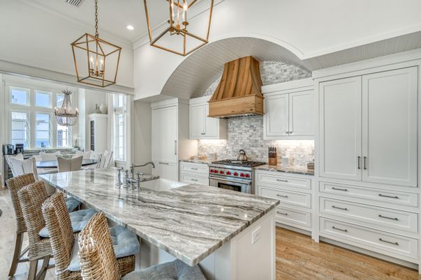 Chandelier, Dining room, Interior, Kitchen, Pendant Lights, Recessed Lighting, Stainless Steel Appliances, Wood Texture Flooring