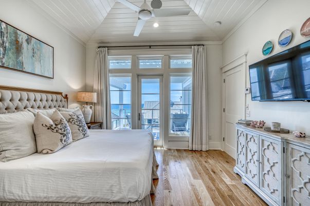 Bedroom, Interior, Water, Wood Texture Flooring
