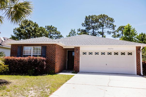 Attached, Exterior, Facade, Brick Facade, Ranch