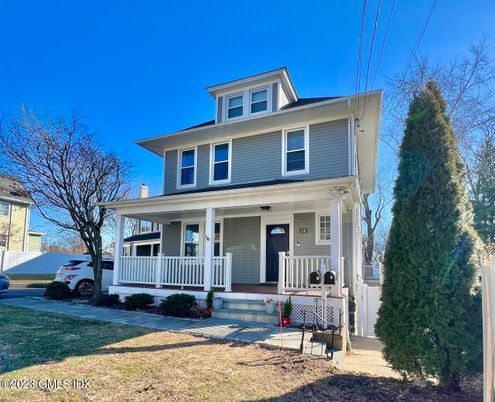 Exterior, Facade, American Foursquare