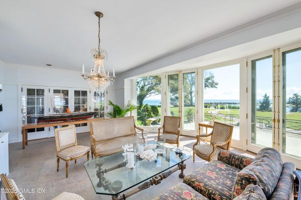 Chandelier, Interior, Living room