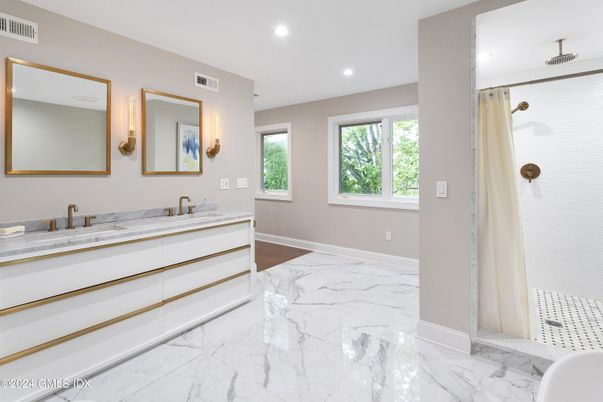 Bathroom, Dual Sink Vanities, Interior, Marble, Recessed Lighting