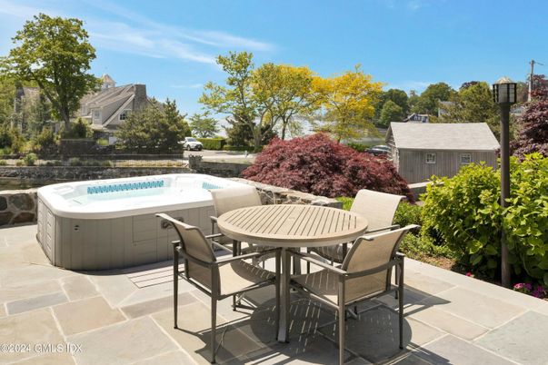 Exterior, Hot Tub