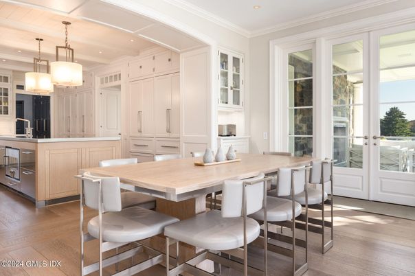 Dining room, Interior, Kitchen, Pendant Lights, Recessed Lighting, Wood Texture Flooring