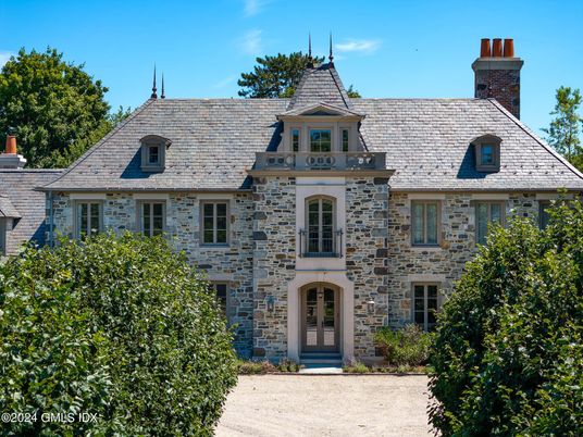 Exterior, Facade, French Provincial